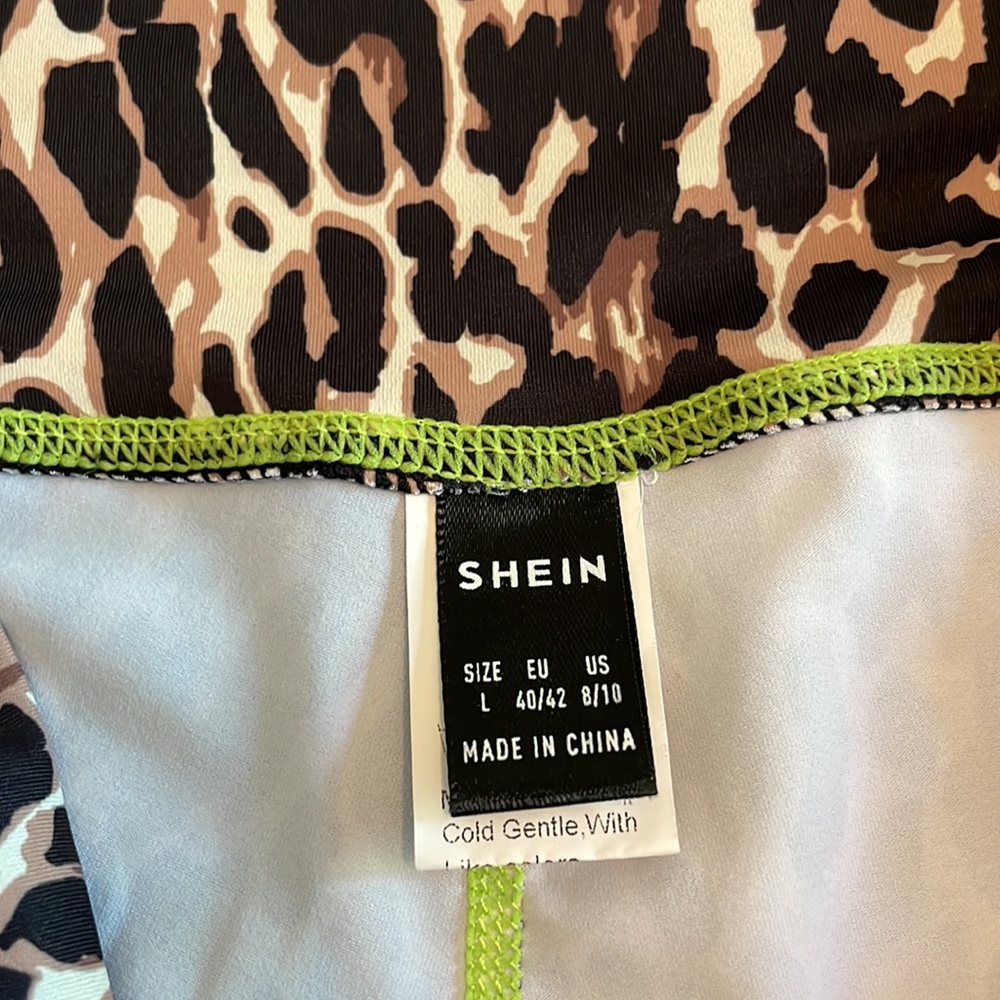 ❤️ 5/$25 - SHEIN leggings - Sz L - Picture 3 of 3